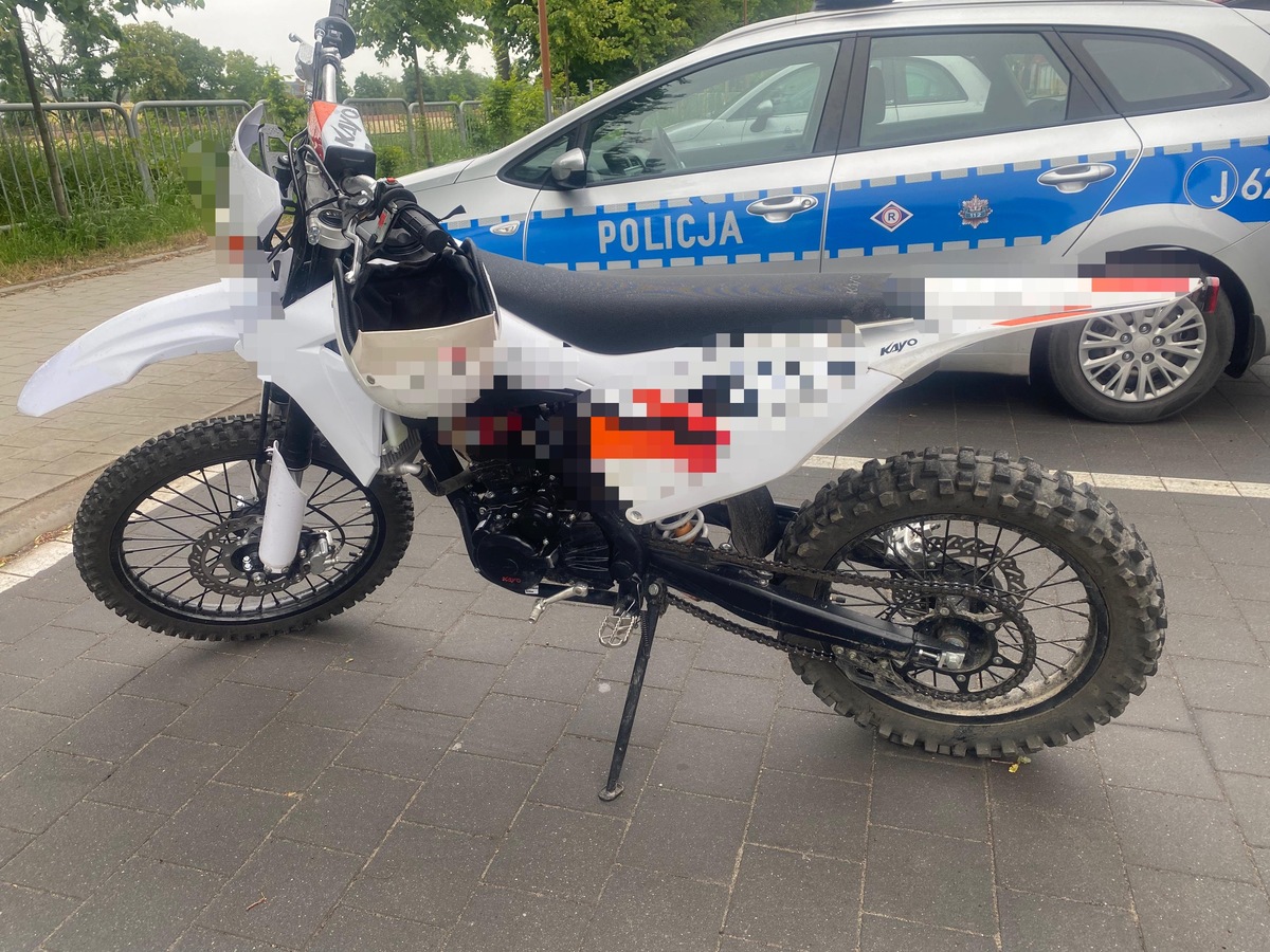 zdjęcie kolorowe: motocykl crossowy