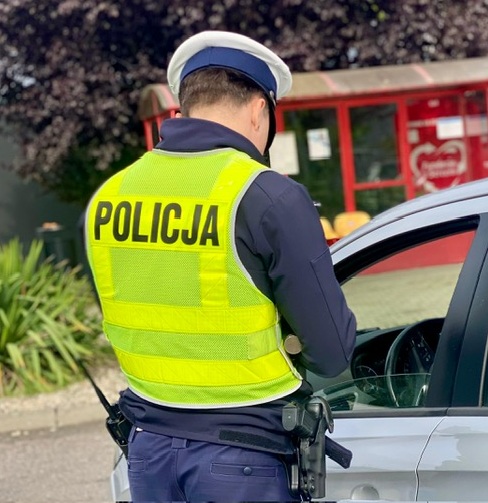 zdjęcie: policjant