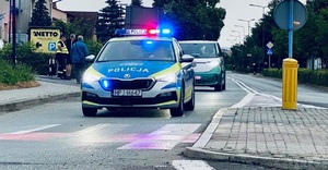 zdjęcie kolorowe: nyscy policjanci podczas zabezpieczenia biegu