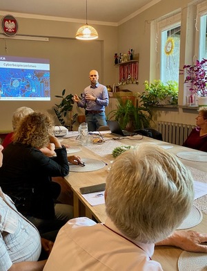 kolorowa grafika - senior