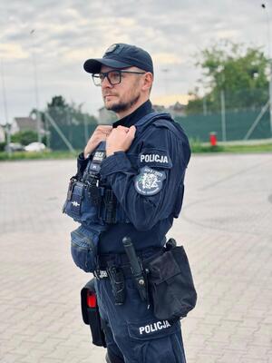 policjanci podczas zabezpieczenia meczu
