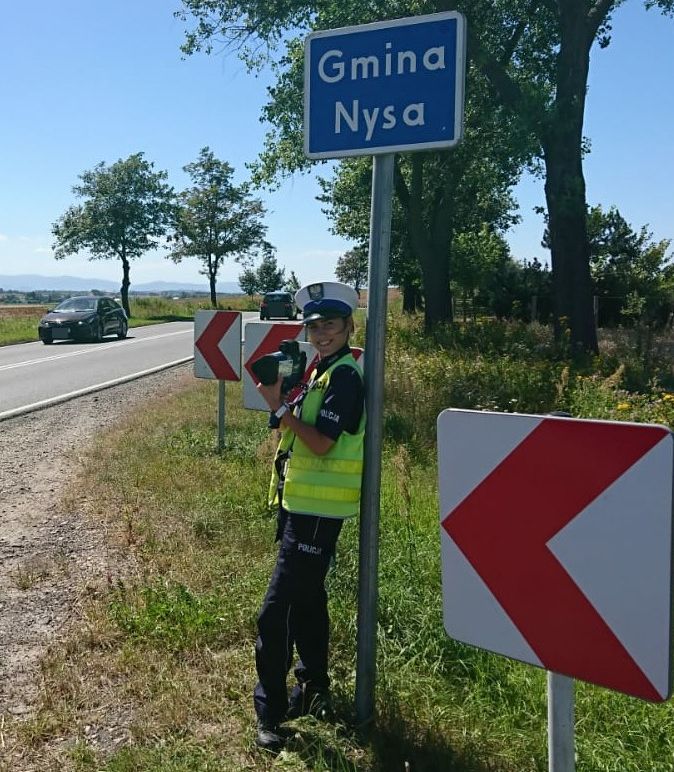 Udzielając Pomocy Tonącemu Należy Zadbać O Własne Bezpieczeństwo Wyjaśnij Zadbajmy o własne bezpieczeństwo podczas wyjazdów - Aktualności - KPP Nysa